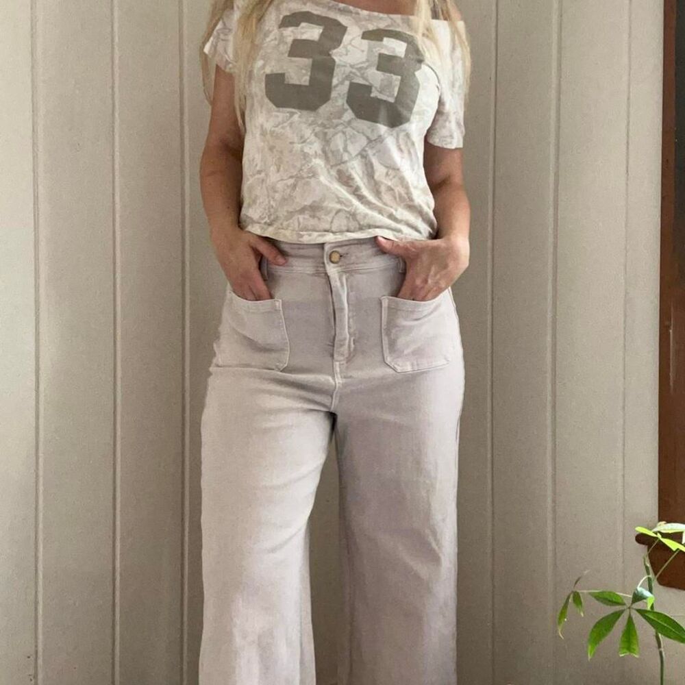Oat Wide Leg Jeans with frayed hem and square pockets size 10